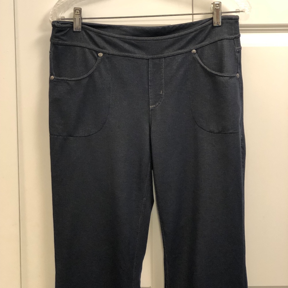 Athleta Bettona Jegging, flare leg M